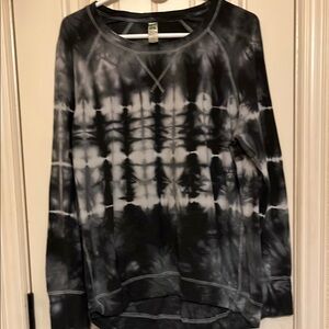 Tie-Dye Long Sleeve Sweatshirt